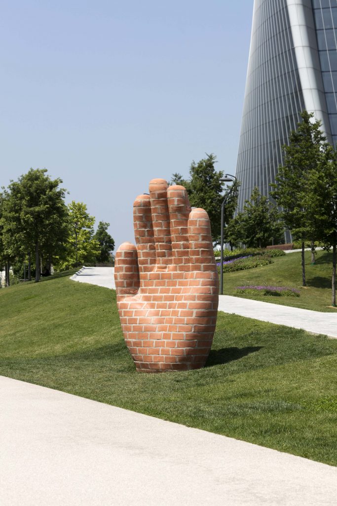 <I>Judith Hopf, Han and Foot for Milan</i>, 2018
</br> installation view, ArtLine Park of Contemporary Art, Milan