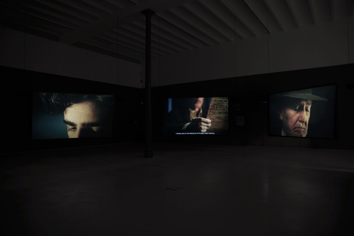 <I>Sue Proprie Mani</i>, 2015
</br> installation view, MAXXI, Rome