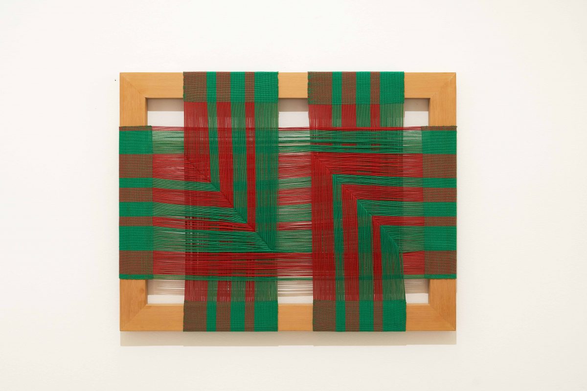 <i>Piani</i>, 1986 </br>
cotton on wooden support</br>
47 x 62 cm / 18.5 x 24.4 in