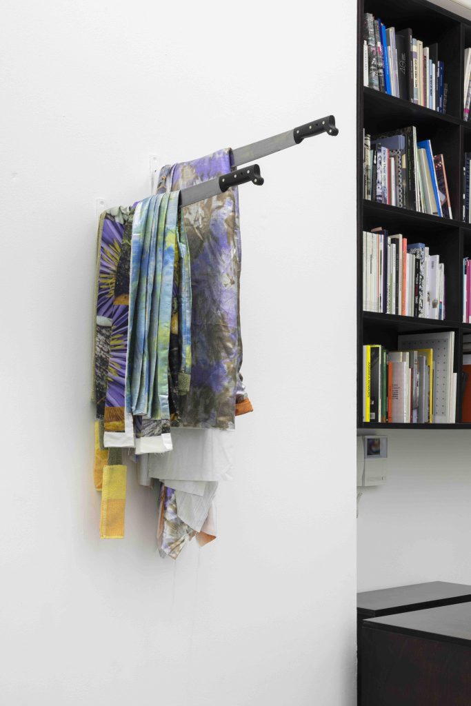 <i>Anthea Hamilton, Cold, Cold Heart</i>, 2022
</br> installation view, kaufmann repetto, Milan