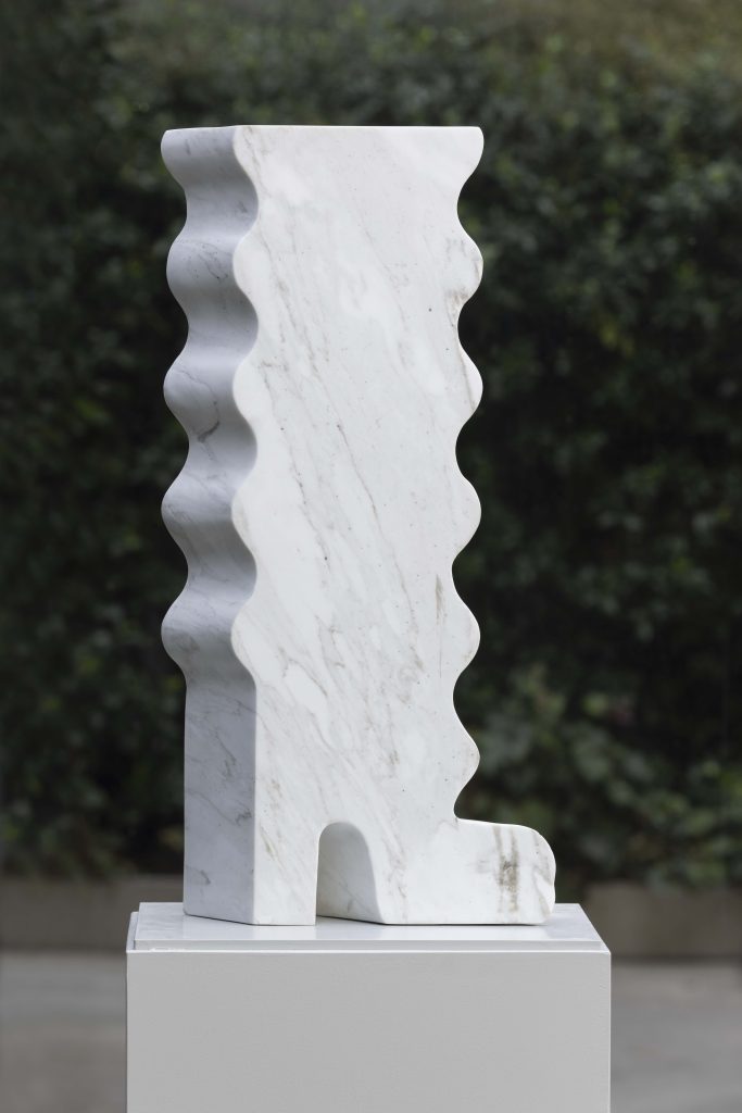 <i>Slanted Way Boot (Horizontal)</i>, 2022
</br> marble</br>
65 x 31 x 9 cm / 25.5 x 12.2 x 3.5 in
