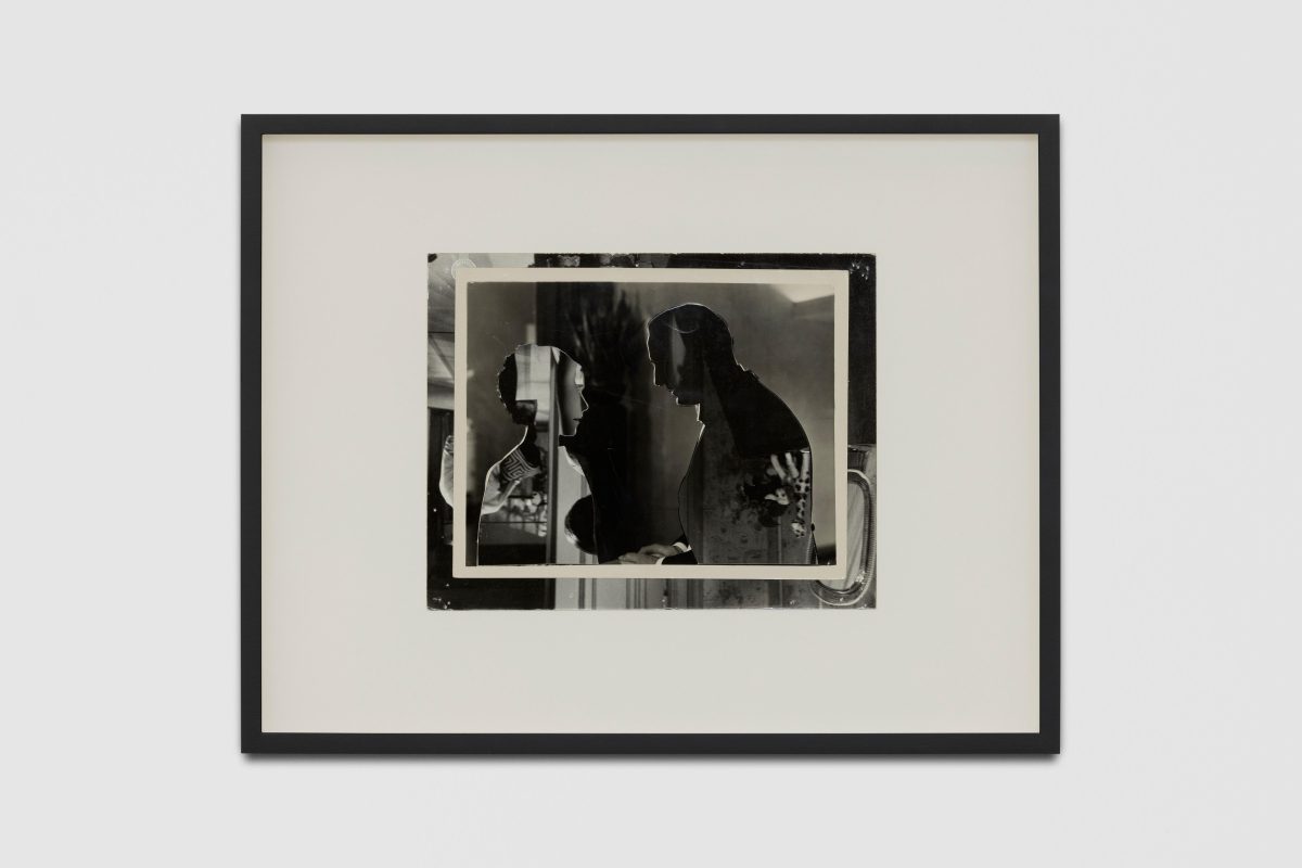 John Stezaker,<i>Untitled</i>, 2023 </br> collage
</br> 42 x 53,5 x 4 cm / 16.5 x 21 x 1.5 in (framed)</br>
39 x 51 cm / 15 x 20 in (unframed)