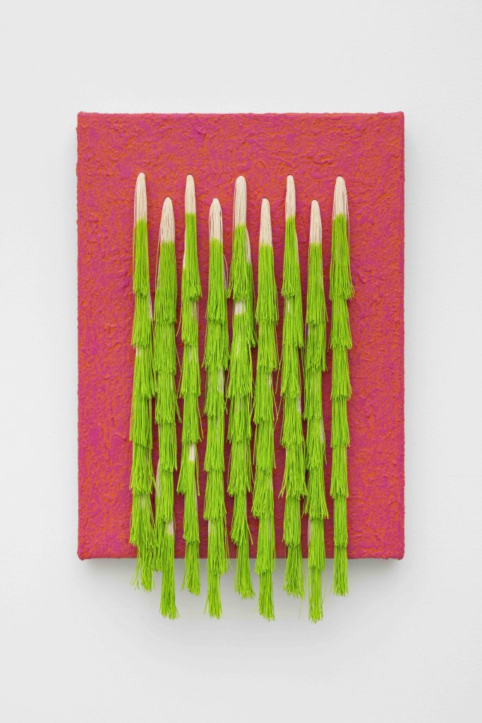 Dianna Molzan, <i>Green Tassels</i>, 2023 </br> oil on linen and acrylic on canvas
</br> 45 x 33 x 9 cm / 18 x 13 x 3.5 in