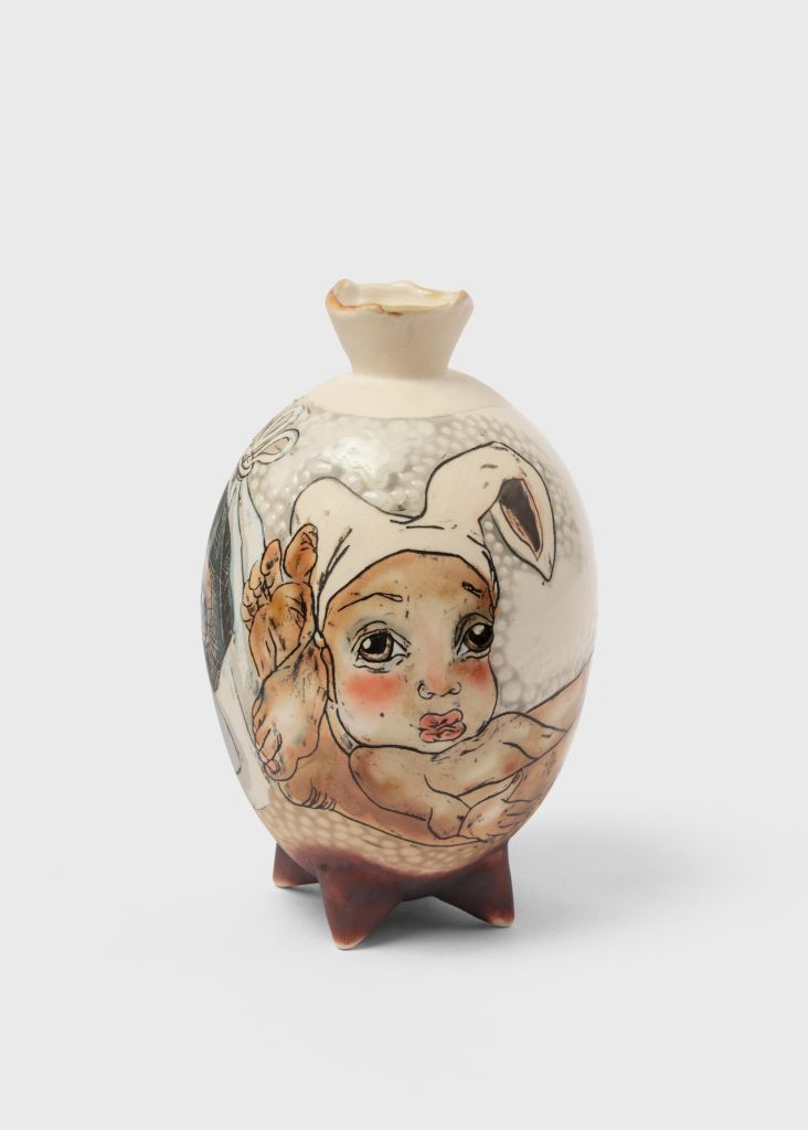 Skuja Braden, <i> Mother and Child </i>, 2008</br>porcelain</br> 21,5 x 14 x 14 cm / 8.5 x 5.5 x 5.5 in