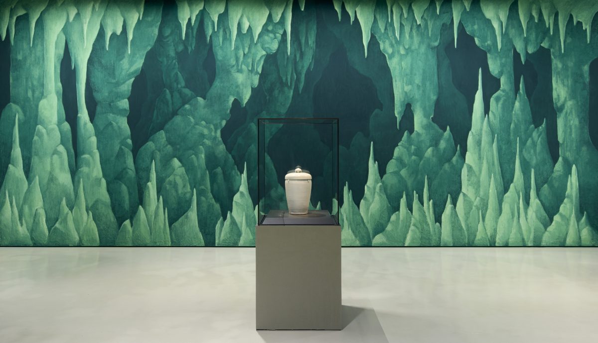 <i>Dust</I>, 2024</br>
installation view, Hoam Museum, Seoul>