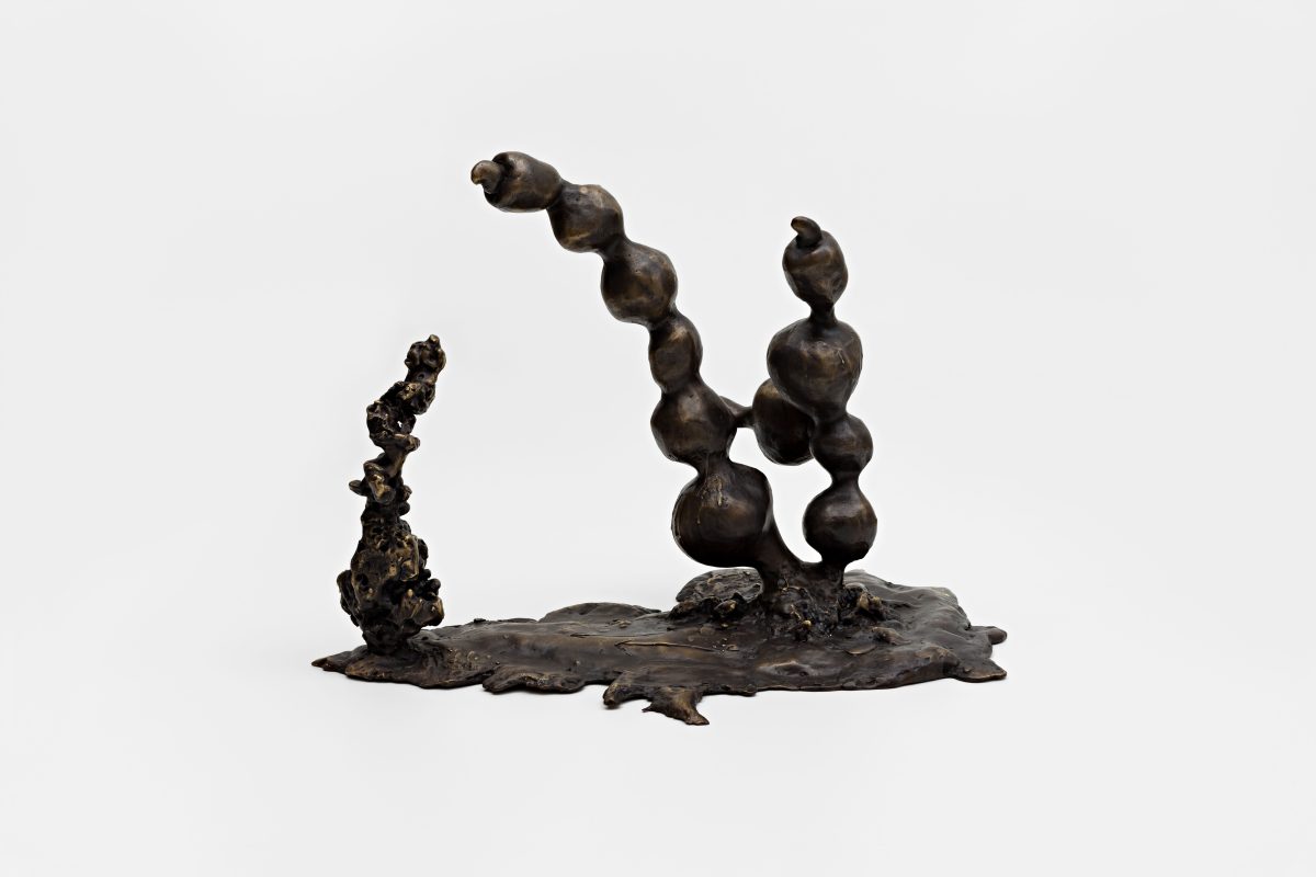 <i>Heading to the South</i>, 2024 </br>
patinated bronze </br>
43 x 61 x 42 cm / 17 x 24 x 16.5 in