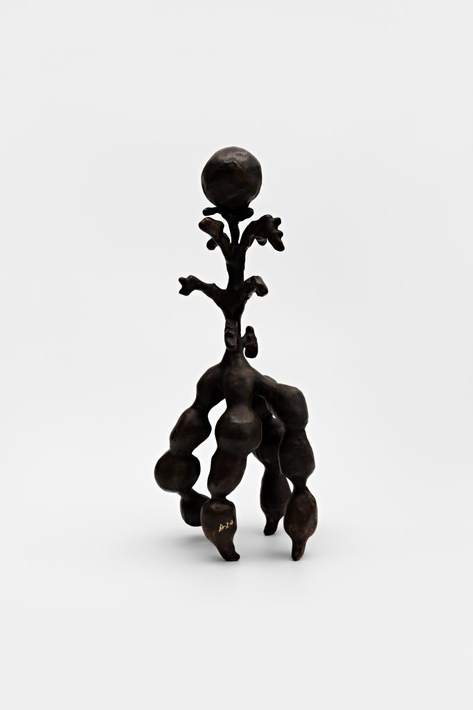 <i>Dreamfruit</i>, 2024 </br>
patinated bronze </br>
57 x 24 x 24 cm / 22.5 x 9.5 x 9.5 in