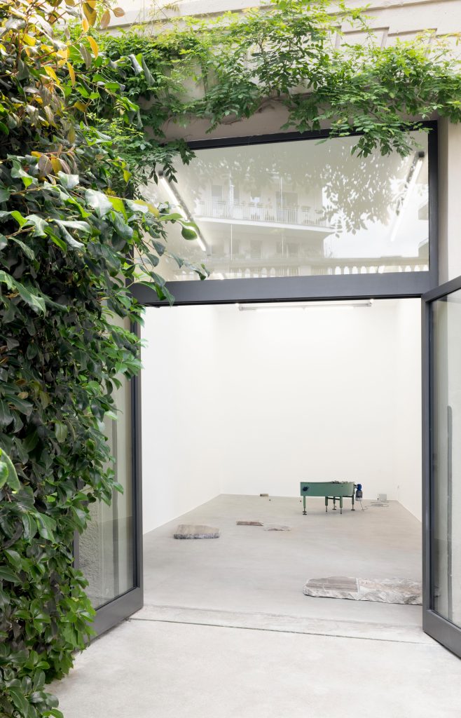 <i>Days of Inertia,</i> 2025 </br>
installation view, kaufmann repetto, Milan</br>