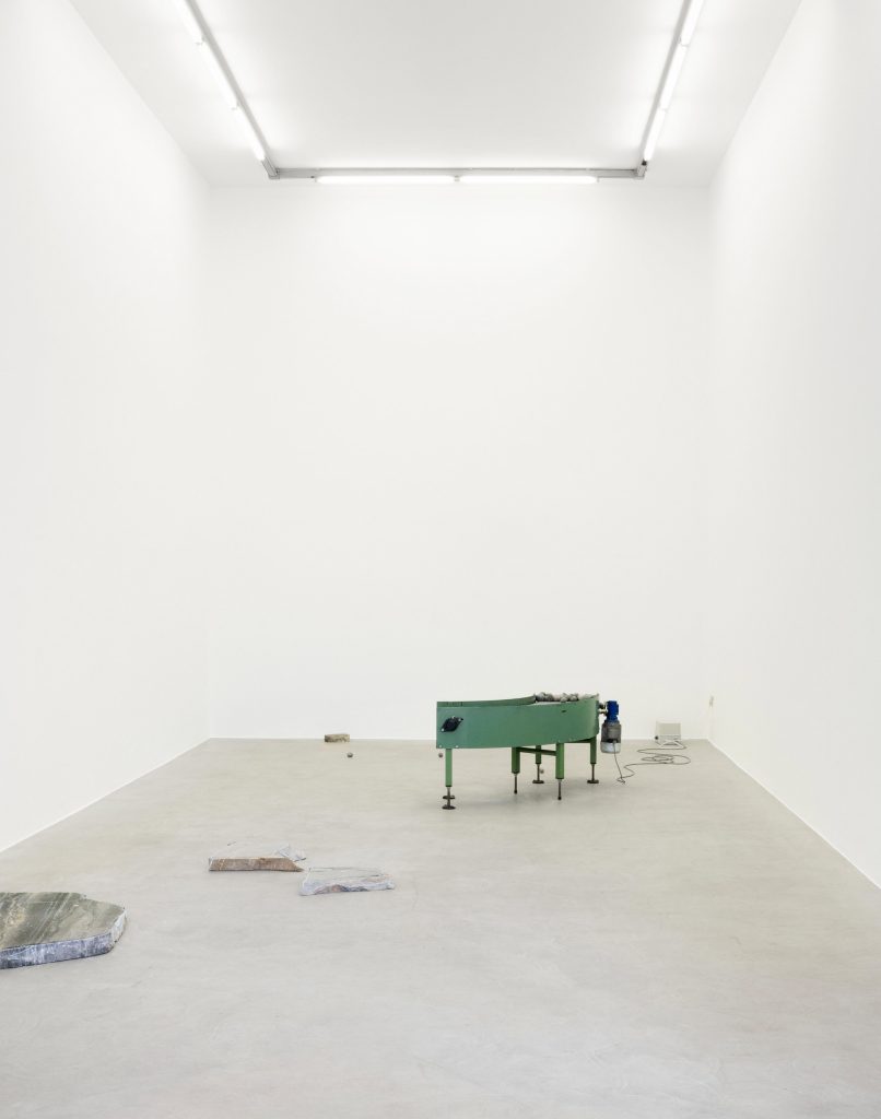 <i>Days of Inertia,</i> 2025 </br>
installation view, kaufmann repetto, Milan</br>