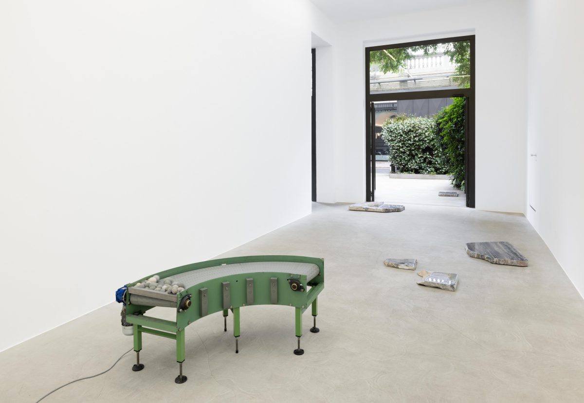 <i>Days of Inertia,</i> 2025 </br>
installation view, kaufmann repetto, Milan</br>