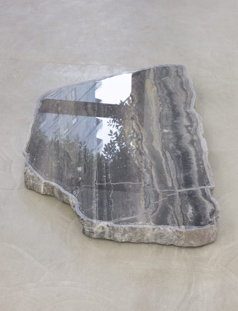 <i>Days of Inertia,</i> 2025 </br>
installation view, kaufmann repetto, Milan</br>