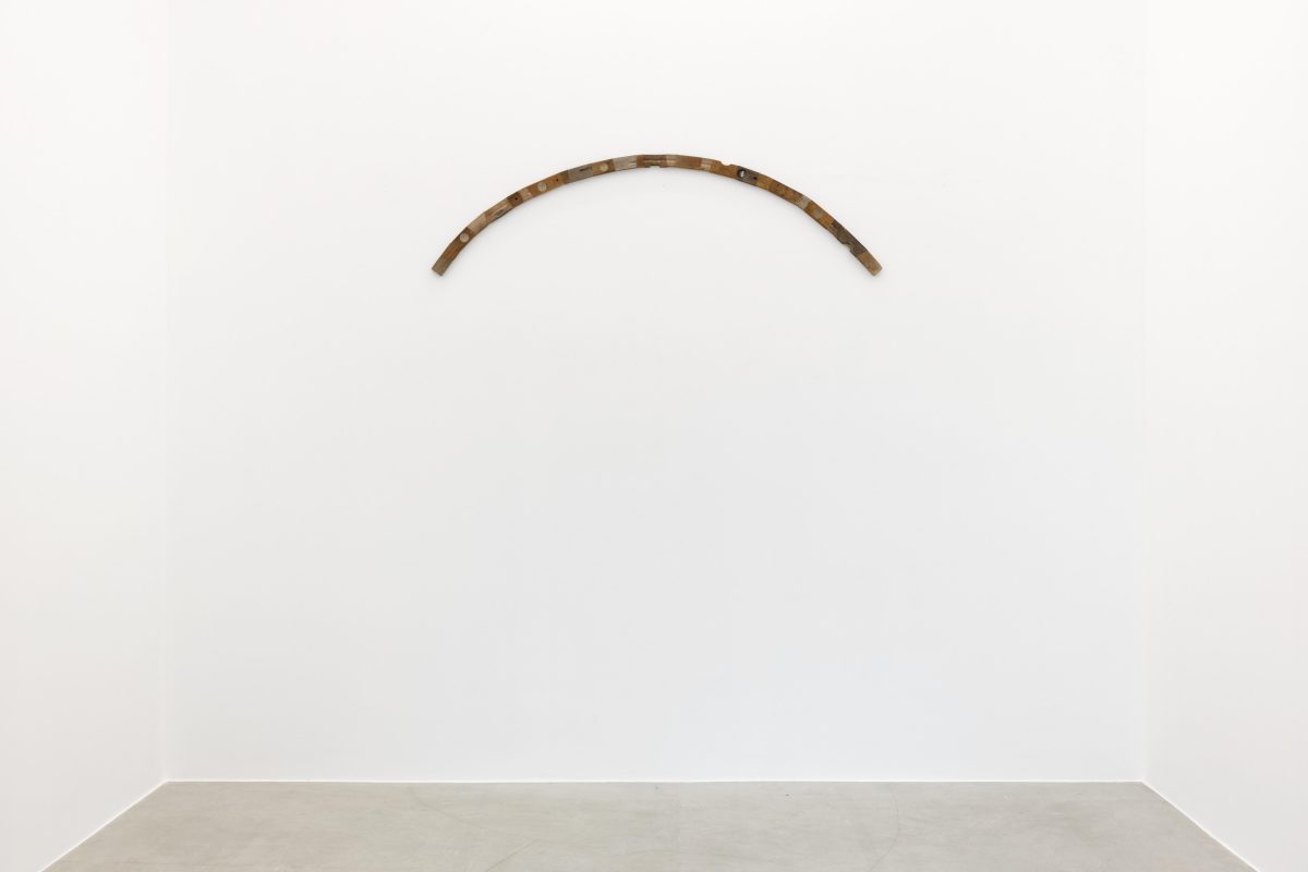 <i> Bubble Cult (Porta),</i> 2025 </br>
wooden spirit levels </br> 55 x 200 x 3.5 cm / 21.7 x 78.7 x 1.3 in