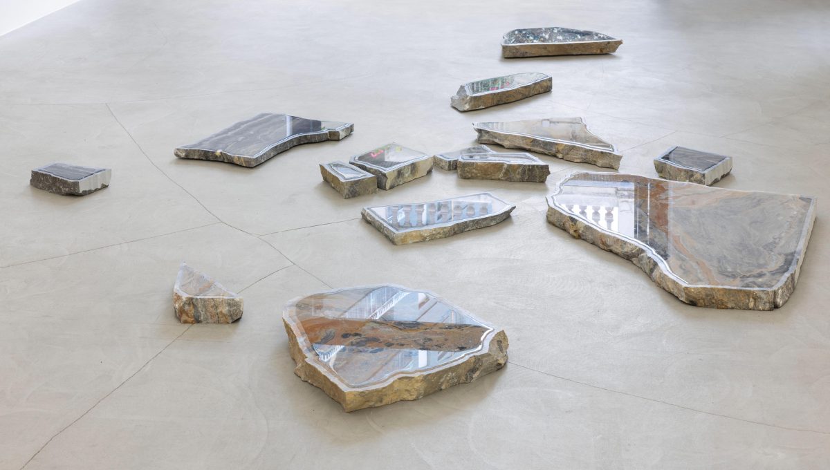 <i>Days of Inertia,</i> 2025 </br>
installation view, kaufmann repetto, Milan</br>