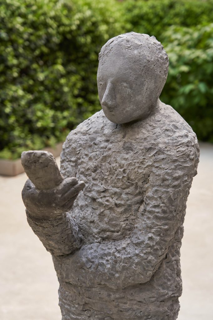 <i>phone user 4</I>,2021-2022</br>
detail