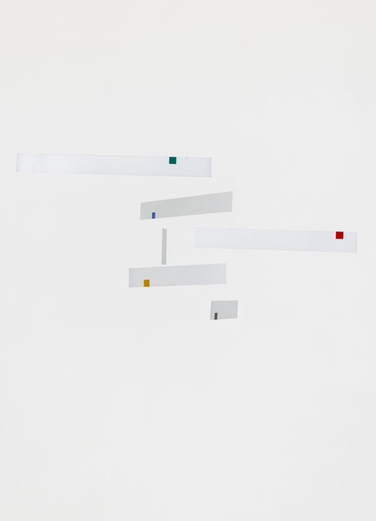 <i>Macchina Inutile</i>, 1956 </br>
aluminum, enamel and nylon thread sculpture </br>
80 x 45 cm / 31.5 x 17.7 in