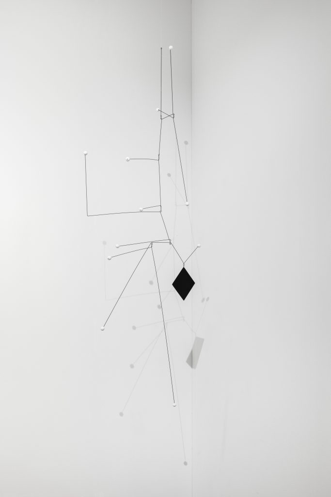 <i>Macchina Inutile</i>, 1947-1987</br>
iron bars and white plastic balls</br>
192 x 72 x 1.3 cm / 75.6 x 28.3 x 0.5 in>