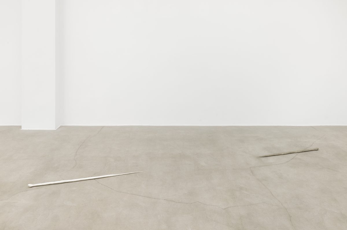 <i>Lasciarsi e ritrovarsi su una linea retta [Leaving and finding each other on a straight line]</I>, 2025</br> silver-plated bronze, white bronze, environmental dimensions</br>
silver serpent: 3 x 101 x 3 cm / 1.2 x 39.8 x 1.2 in</br>bronze serpent: 2 x 76 x 3 cm / 1 x 30 x 1.2 in