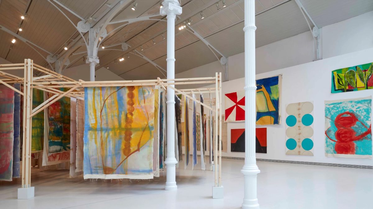 <i>Vivian Suter,</i> 2022 </br> installation view, Museo Reina Sofia, Madrid>