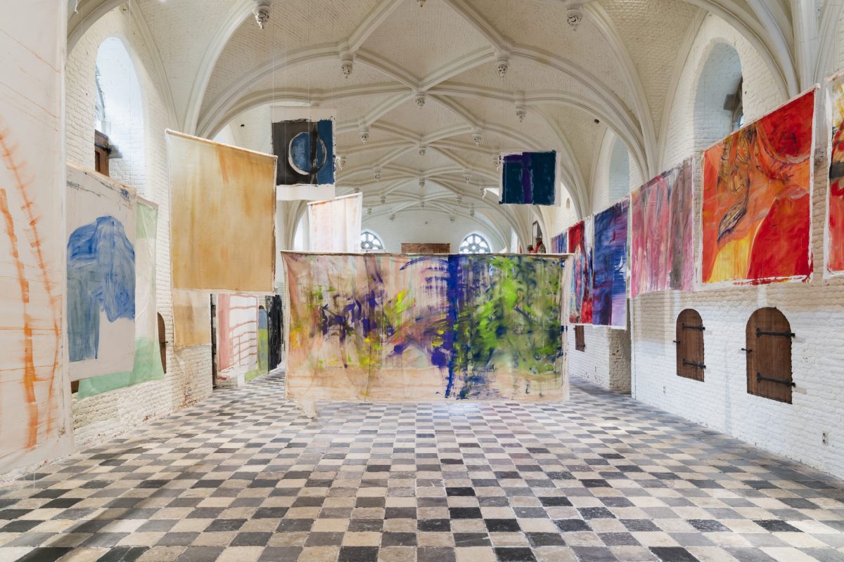 <i>Worm in a Water Glass,</i> 2022 </br>
installation view, Vleeshal Center for Contemporary Art, Middelburg>