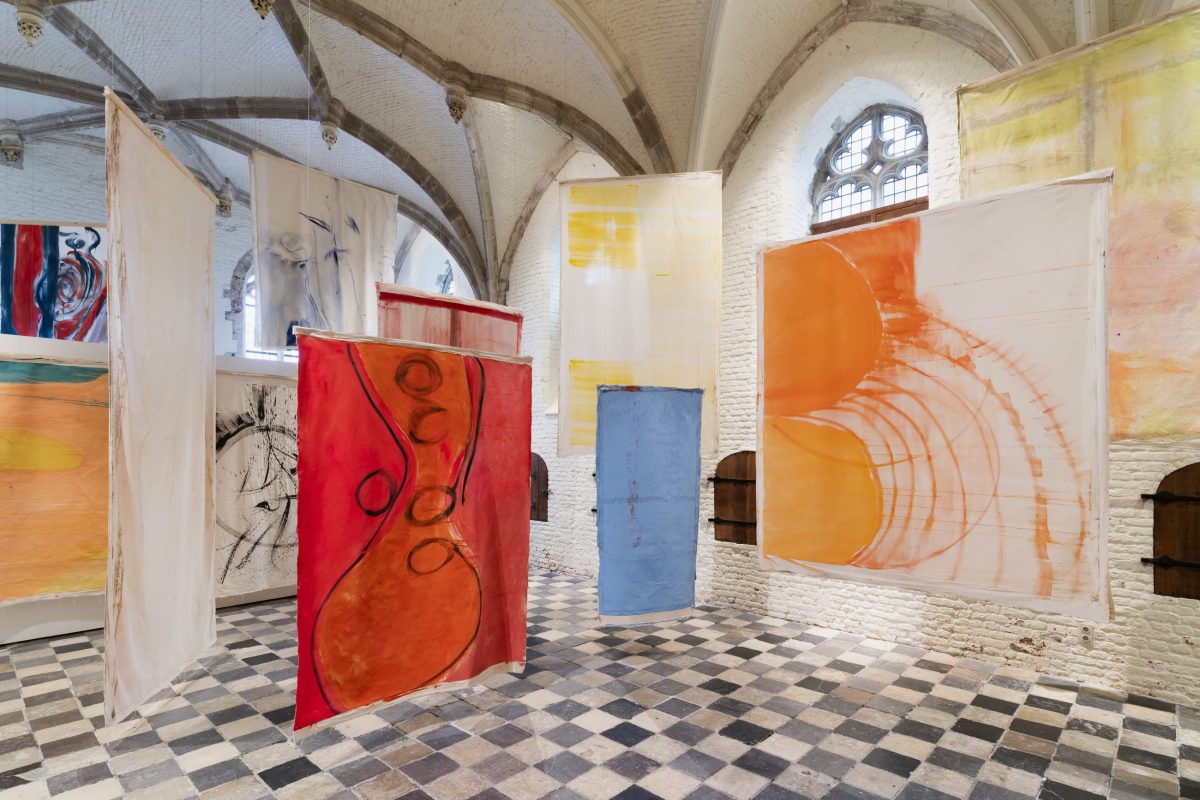 <i>Worm in a Water Glass,</i> 2022 </br>
installation view, Vleeshal Center for Contemporary Art, Middelburg>